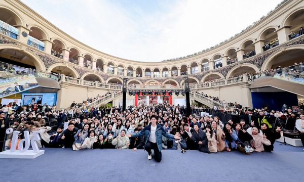 暖感守恒，热爱不减！361°品牌代言人孙杨空降西安与粉丝近距离互动