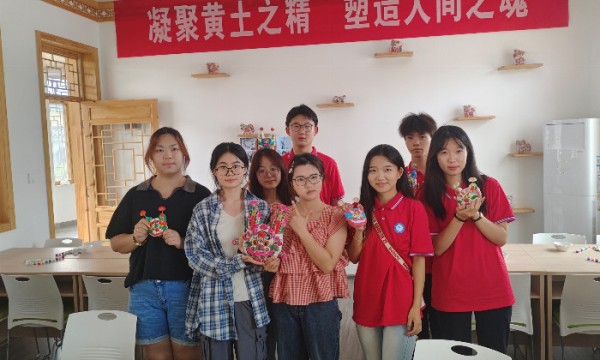 西安航空学院人文与外国 语学院凤翔泥塑传承实践调研队赴宝鸡市凤翔区进行社会实践